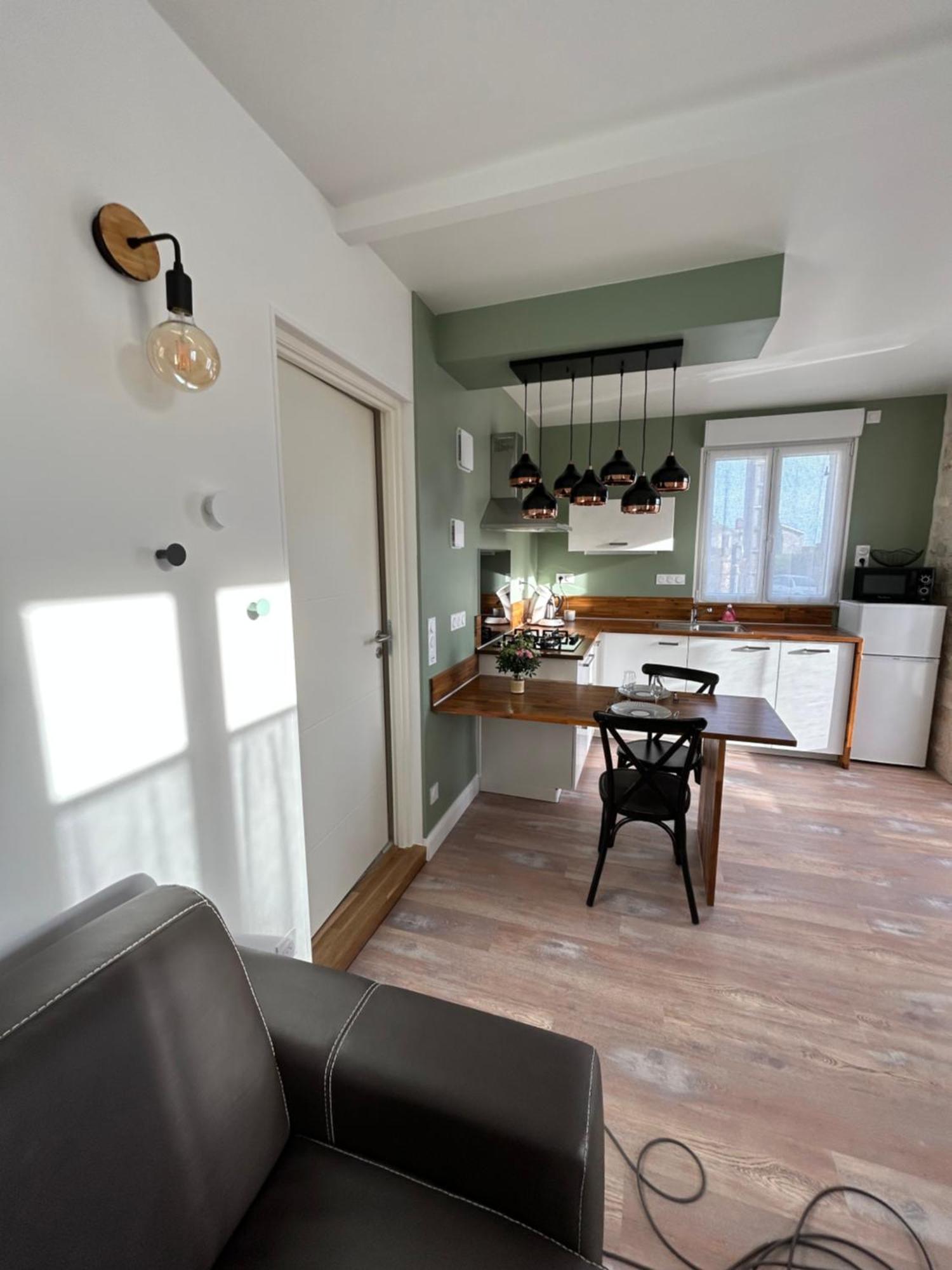 Appartement T2 Renove Proche Des Arenes à Saintes Extérieur photo