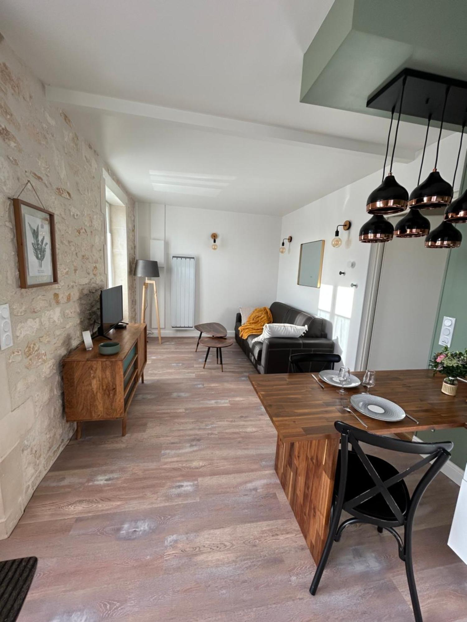 Appartement T2 Renove Proche Des Arenes à Saintes Extérieur photo